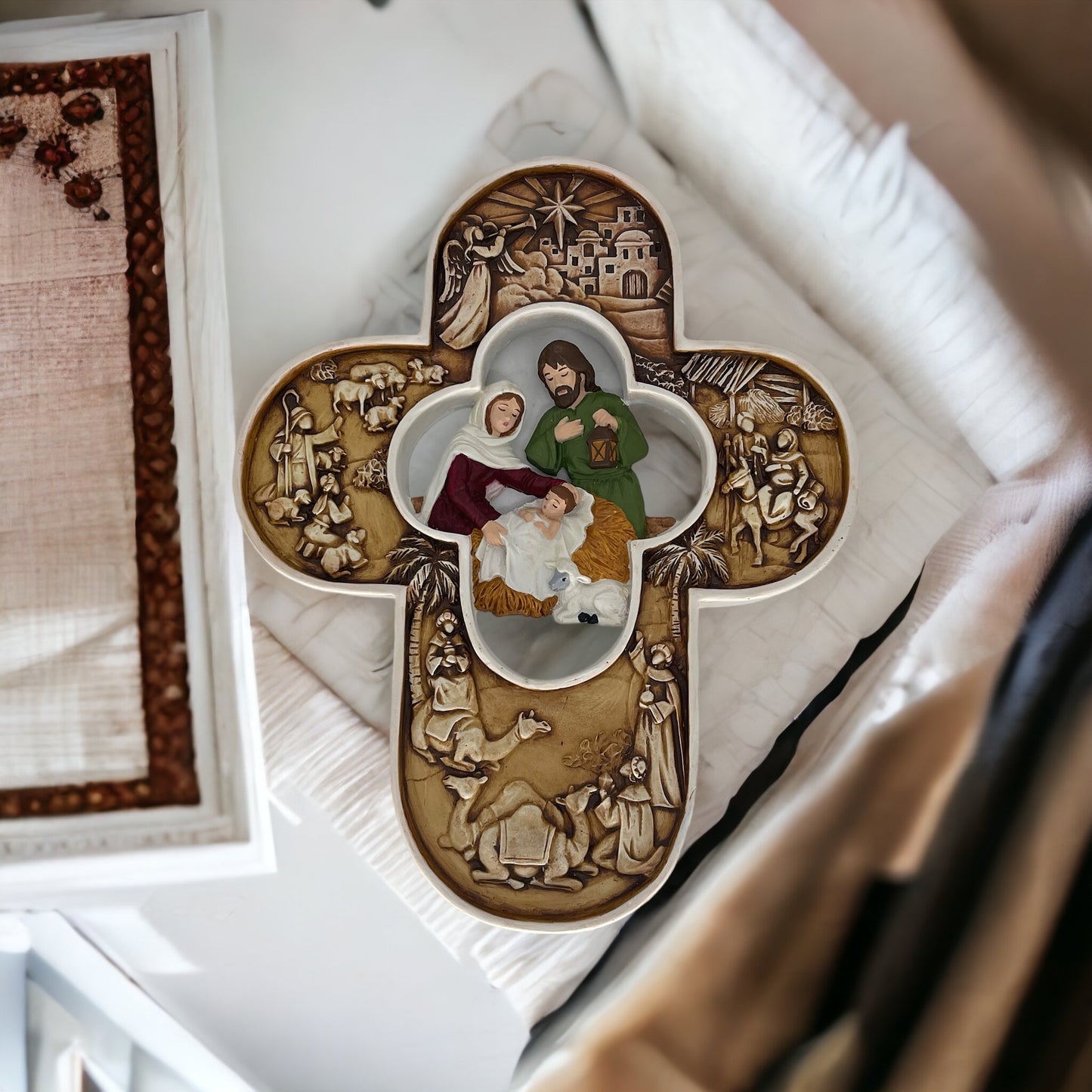Cruz Belén con Nacimiento - Crucifijo Pesebre Artesanal